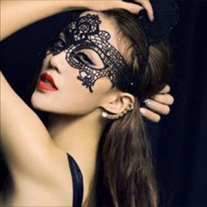 LACE BLACK MASQUERADE MASK*NEW*